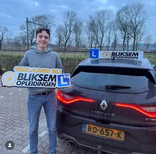 Geslaagd geslaagd bij Bliksem Opleidingen